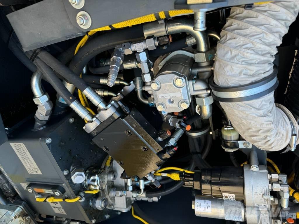 Bomag BF 300 C-2 Strassenfertiger