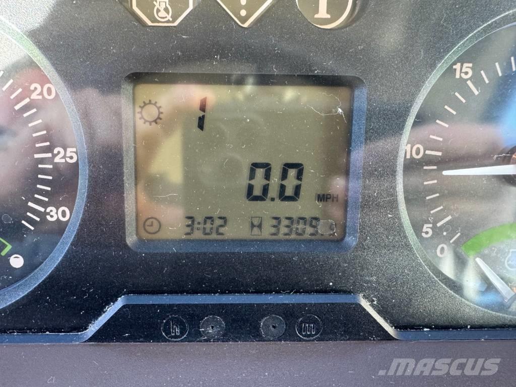 John Deere 6120 Traktoren