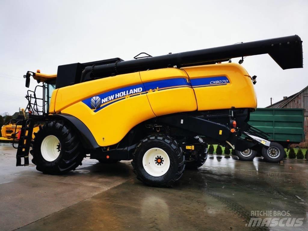New Holland CX 8070 Mähdrescher