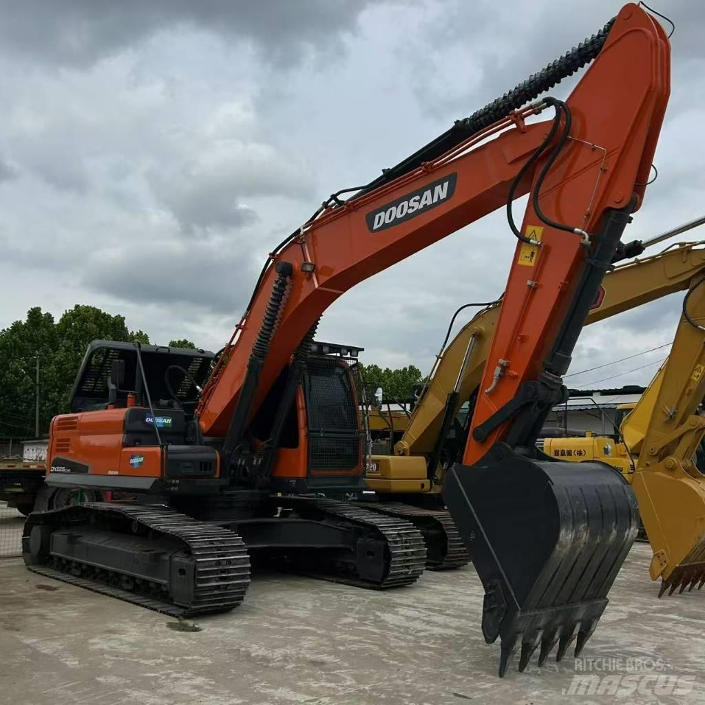 Doosan 225LC-9 Crawler excavators