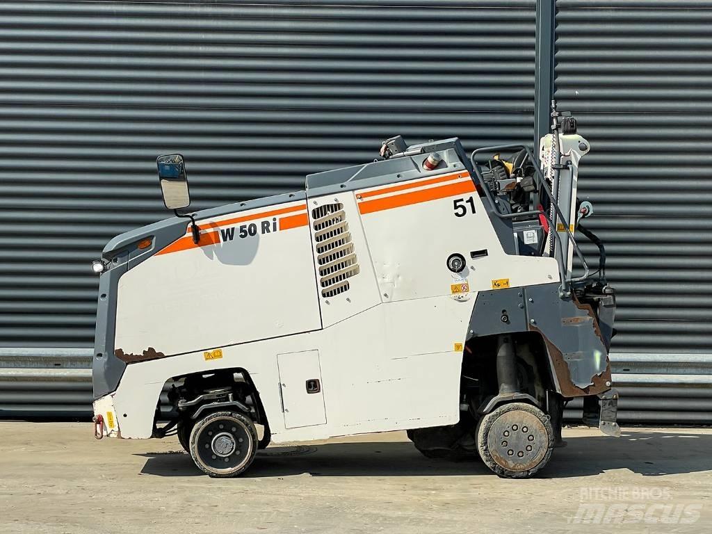 Wirtgen W 50 RI Asphaltfräsen