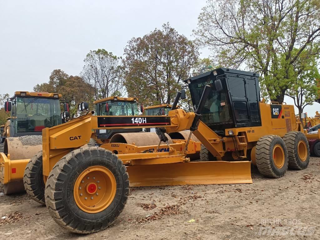 CAT 140 Raupenbagger