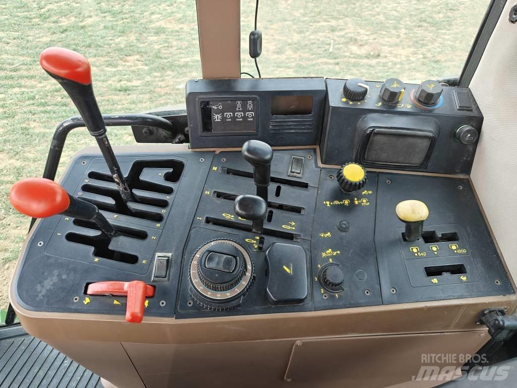 John Deere 6100 Traktoren