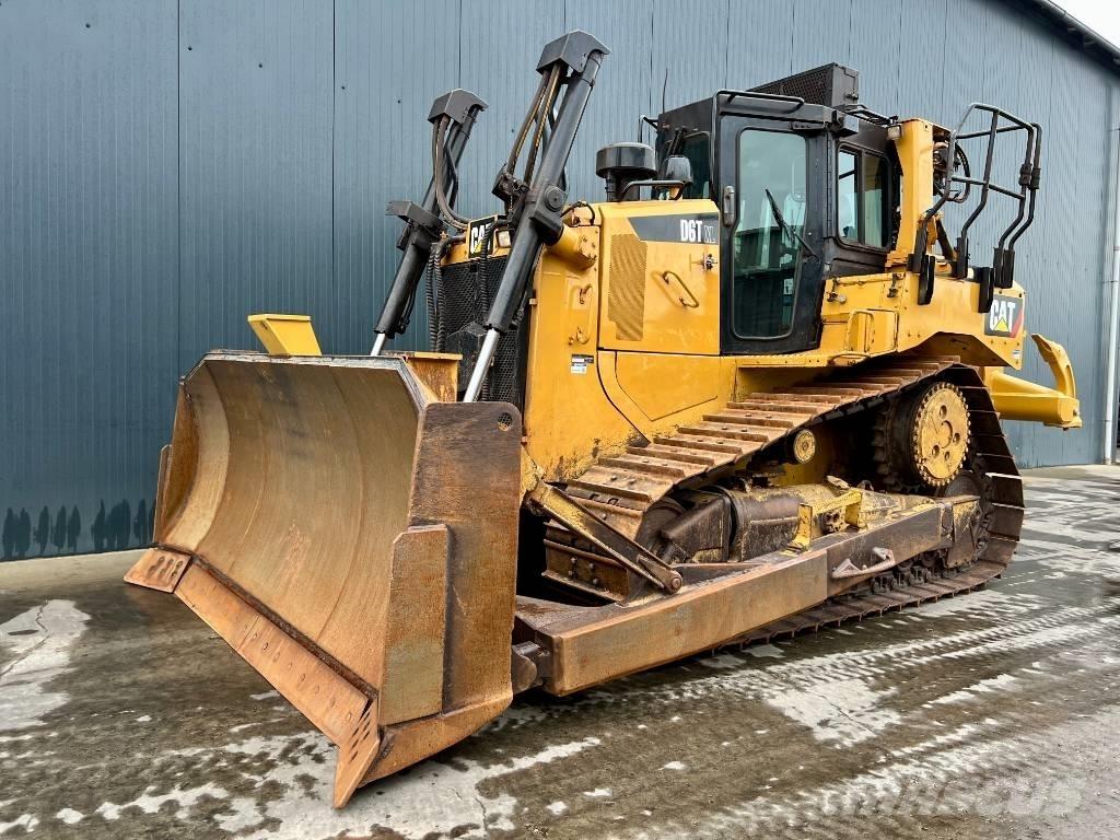 CAT D6T XL Bulldozer