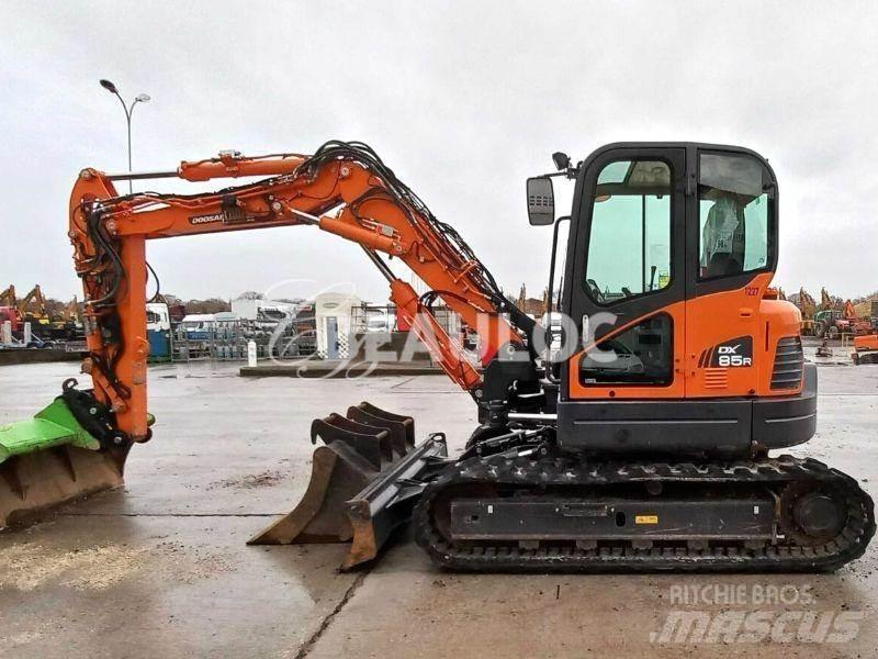 Doosan DX85R Raupenbagger