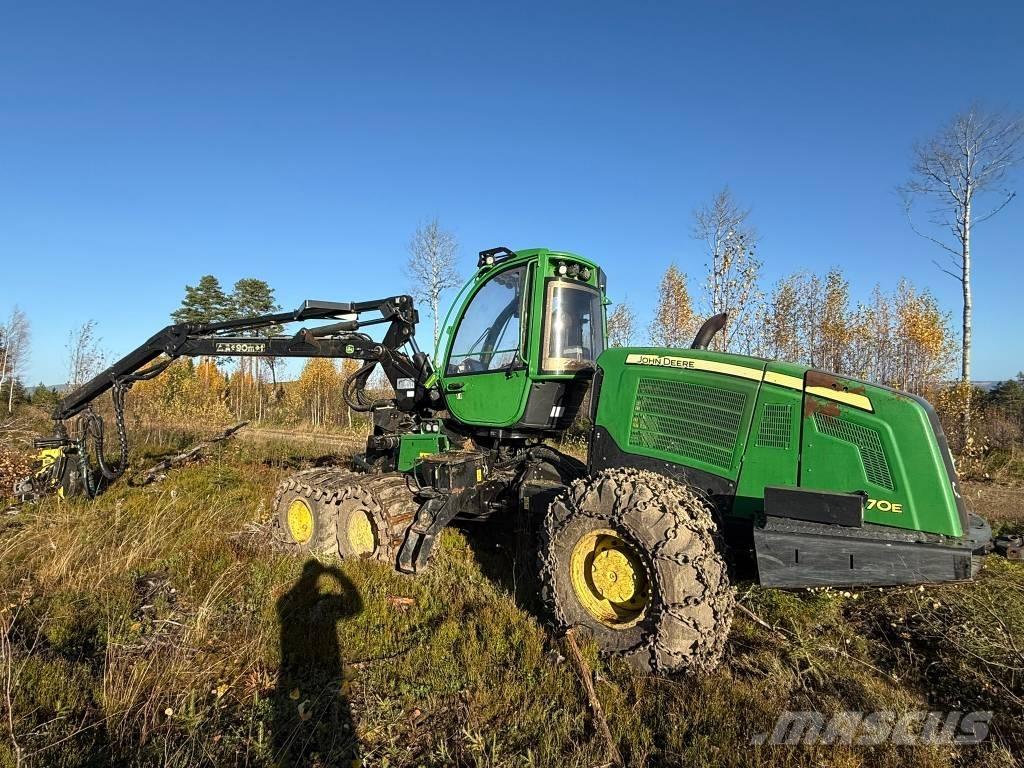 John Deere 1070 E Harvester