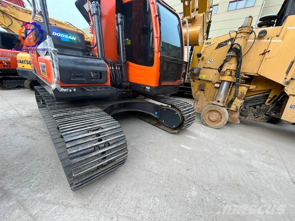 Doosan DX 150 Midibagger  7t - 12t