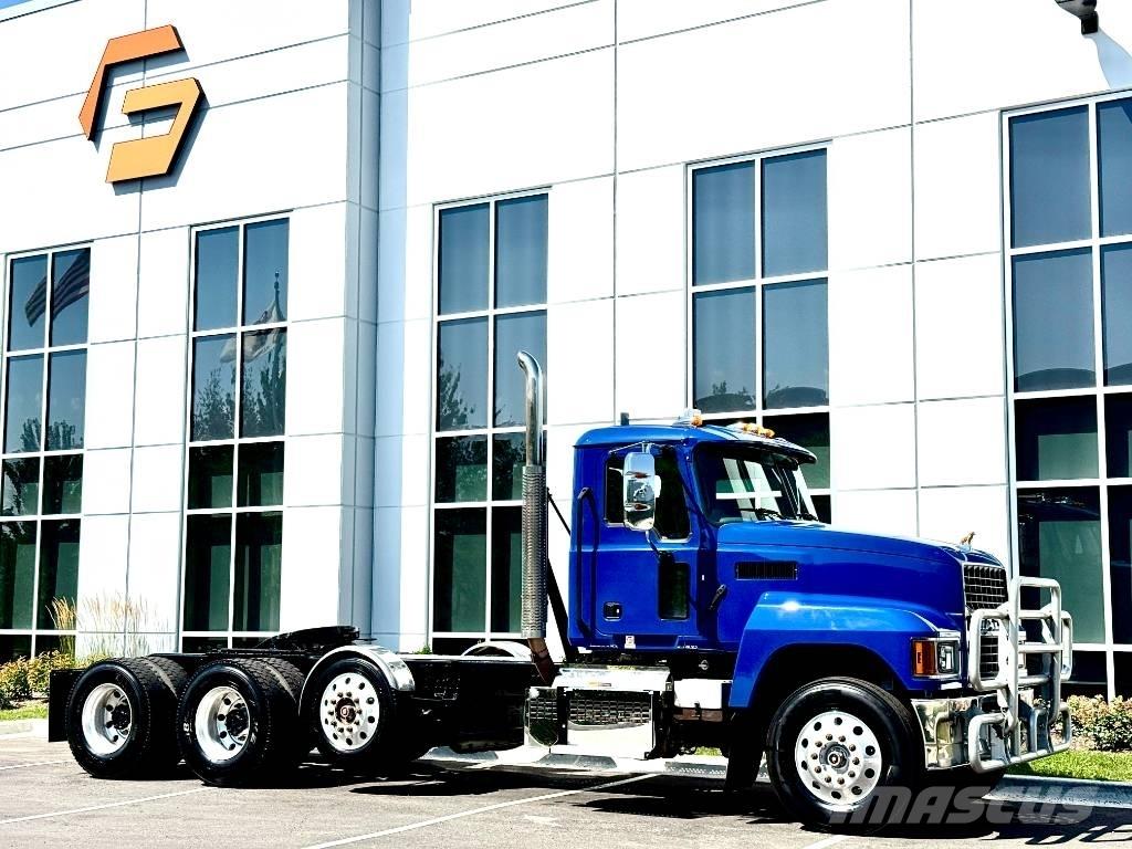 Mack Pinnacle Sattelzugmaschinen