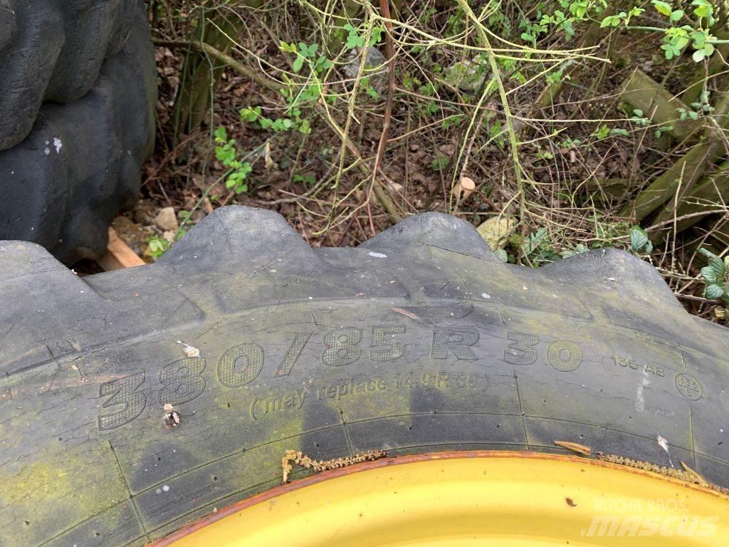  FRONT WHEELS Reifen