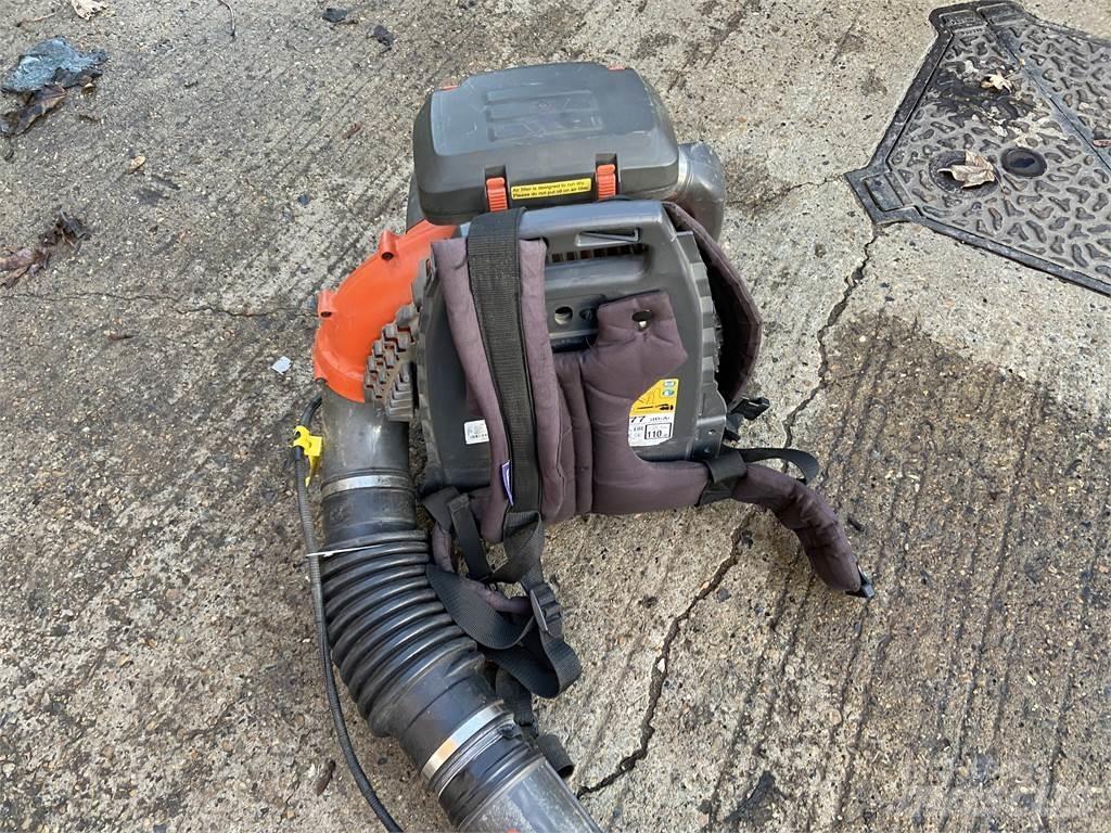 Husqvarna 570BTS Sonstige Landmaschinen