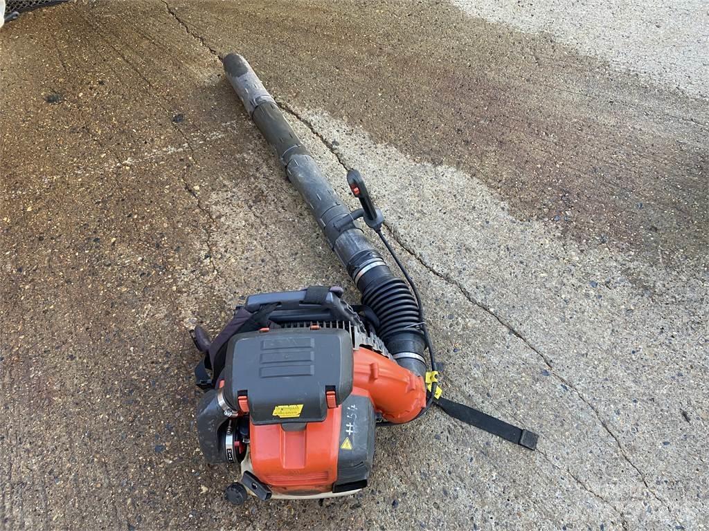 Husqvarna 570BTS Sonstige Landmaschinen