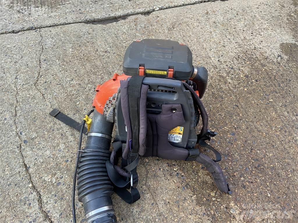 Husqvarna 570BTS Sonstige Landmaschinen