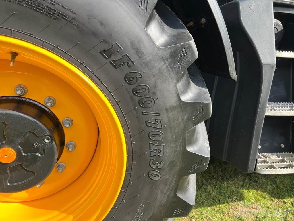 JCB 4220 FASTRAC Traktoren