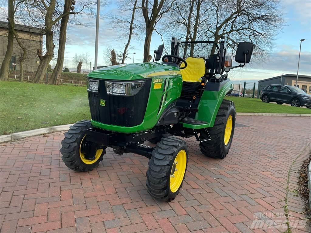 John Deere 2038R Kleintraktoren