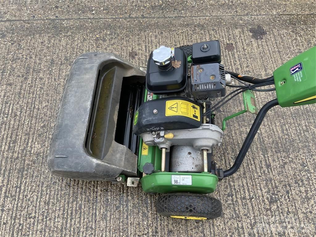 John Deere 220C Sonstige Landmaschinen