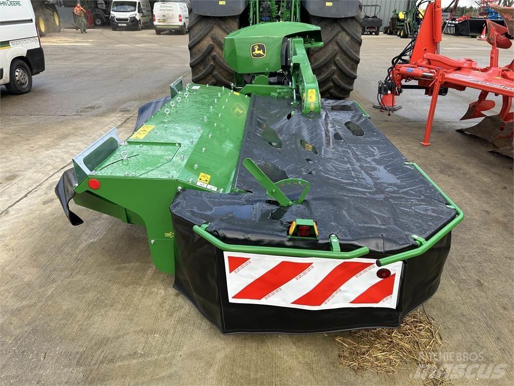 John Deere 331 Mähwerke