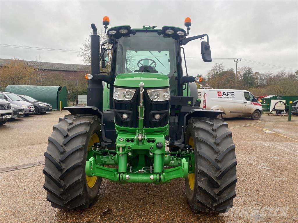 John Deere 6130M Traktoren