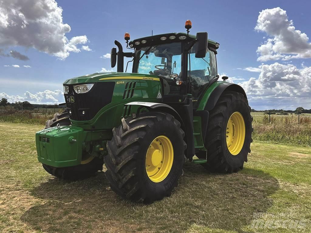 John Deere 6215R Traktoren