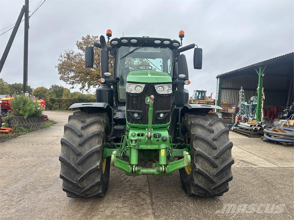 John Deere 6250R Traktoren
