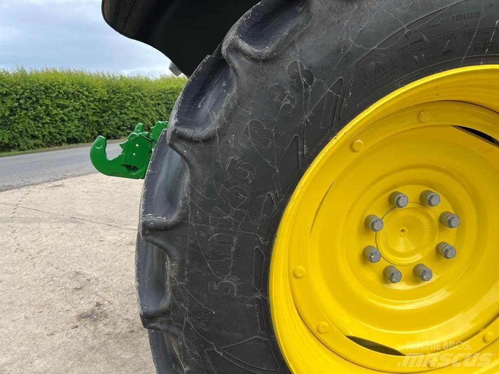 John Deere 6R120 Traktoren