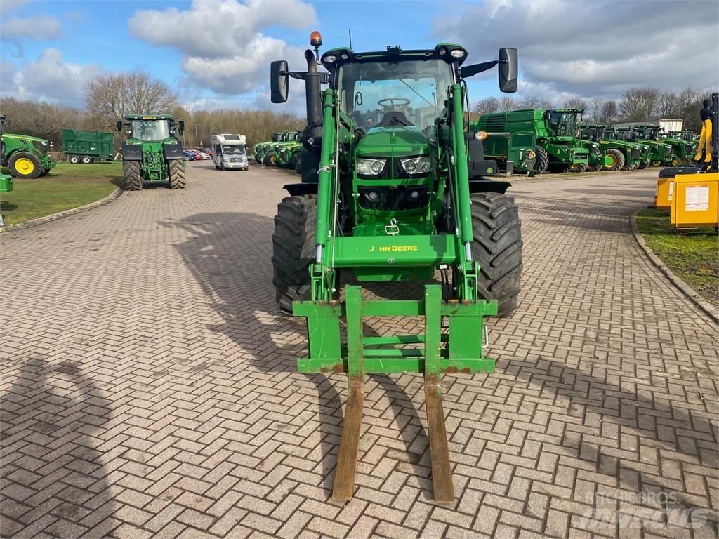 John Deere 6R150 Traktoren