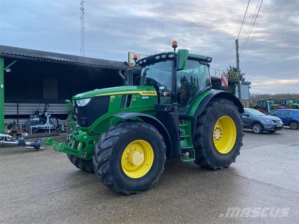 John Deere 6R215 Traktoren