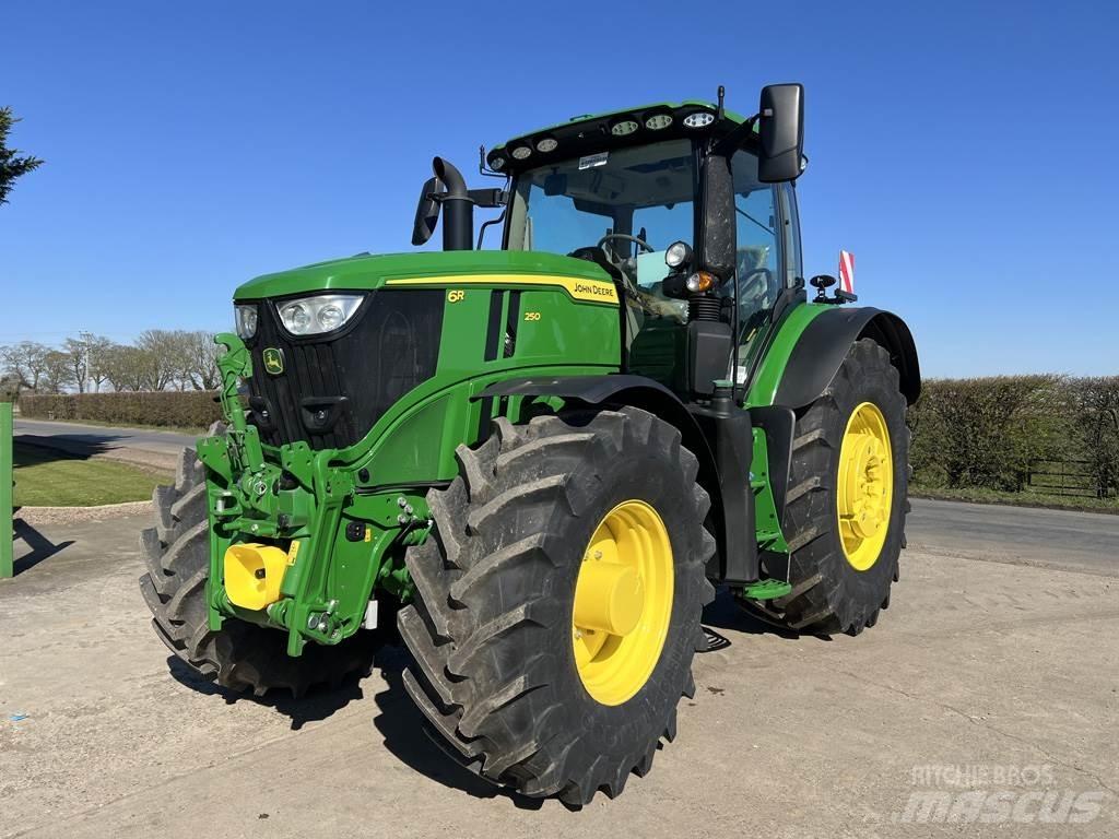 John Deere 6R250 Traktoren