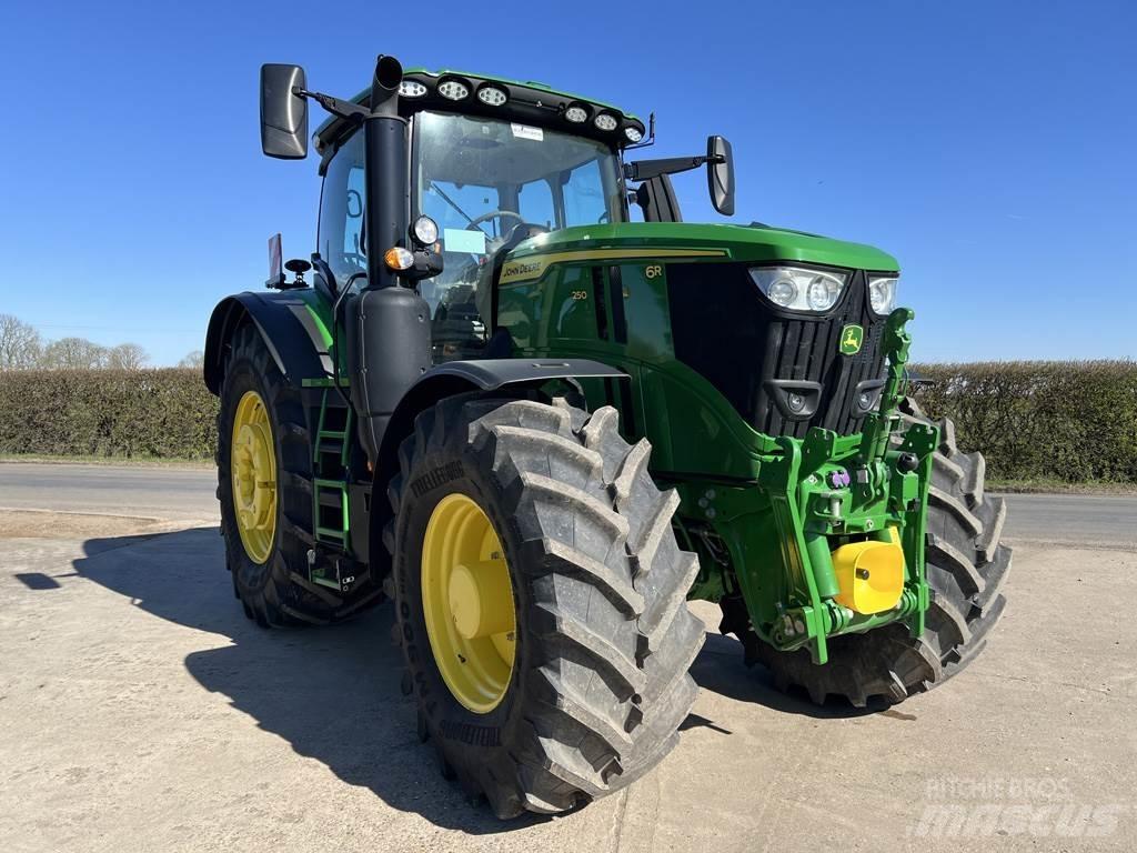 John Deere 6R250 Traktoren
