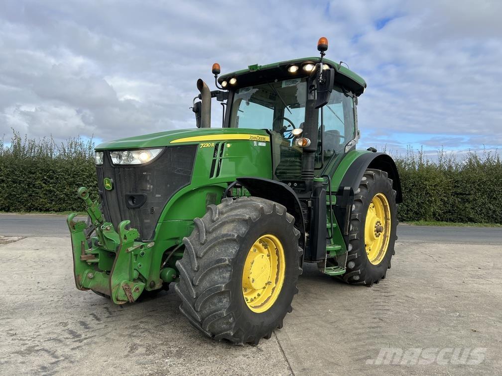John Deere 7230R Traktoren