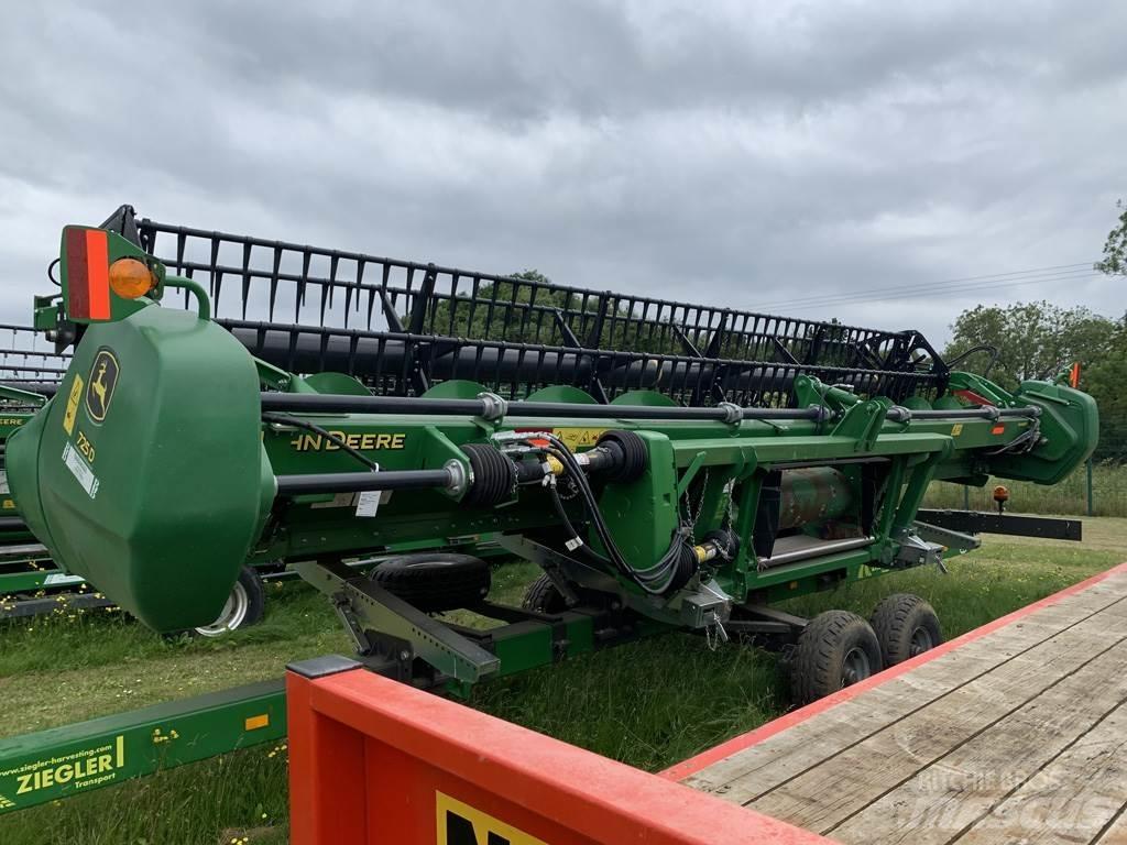 John Deere 725D Mähdrescher