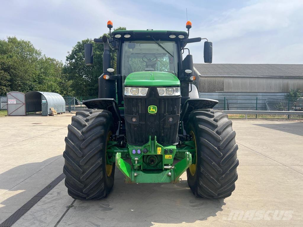 John Deere 7310R Traktoren