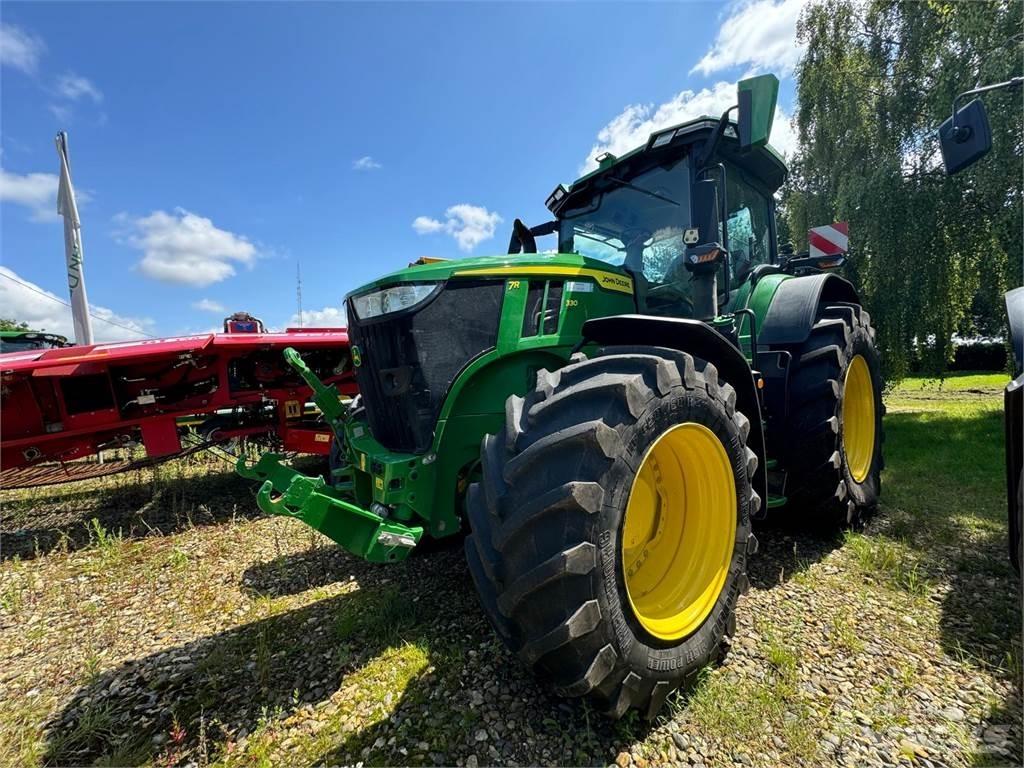 John Deere 7R330 Traktoren