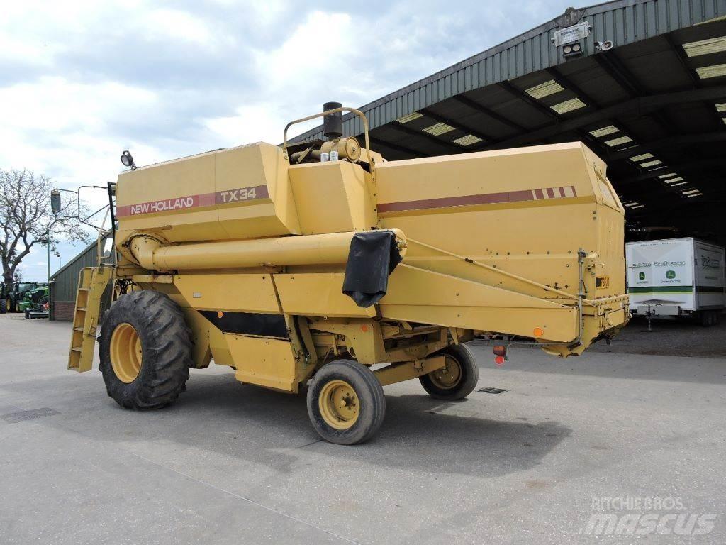 New Holland TX34 Mähdrescher