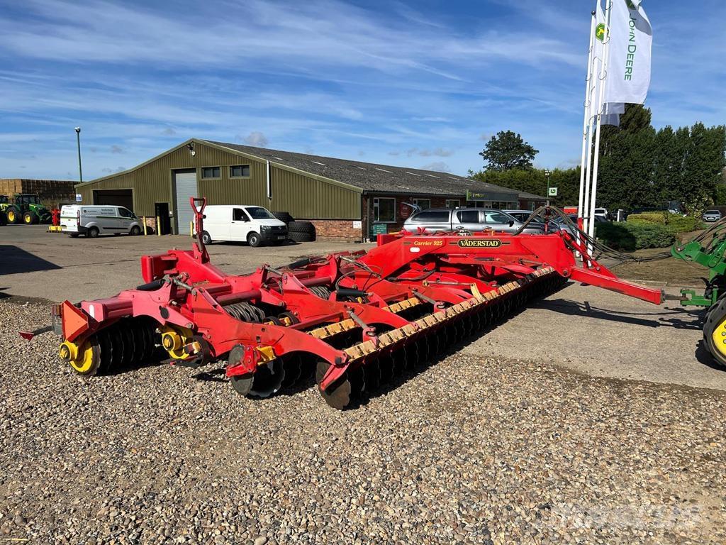 Väderstad CR925 Konventionelle Pflüge