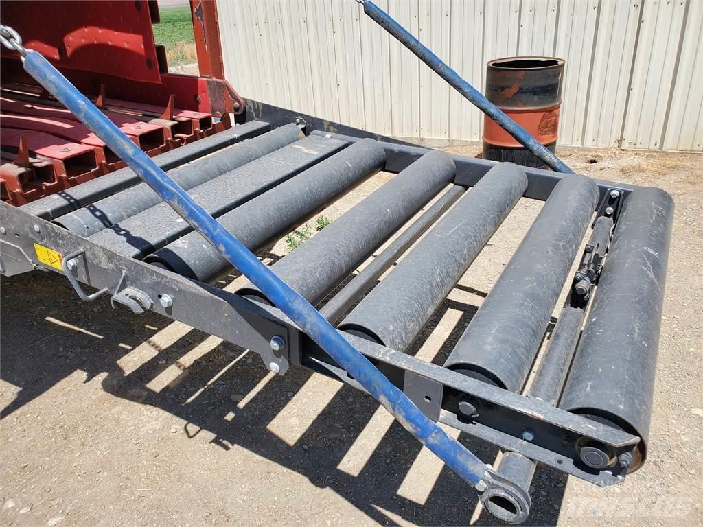 Hesston 4790 Rundballenpressen
