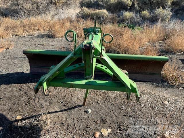 John Deere  Schwere Eggen