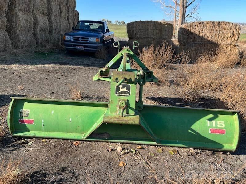 John Deere  Schwere Eggen