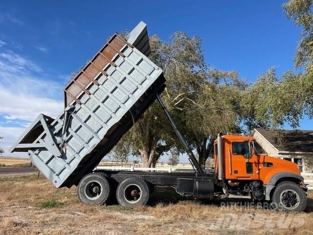Mack GU713 Andere Fahrzeuge
