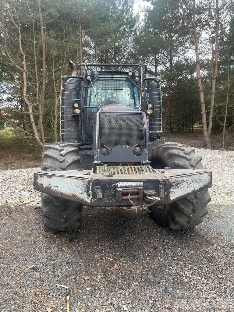 Valtra T254 Active Traktoren