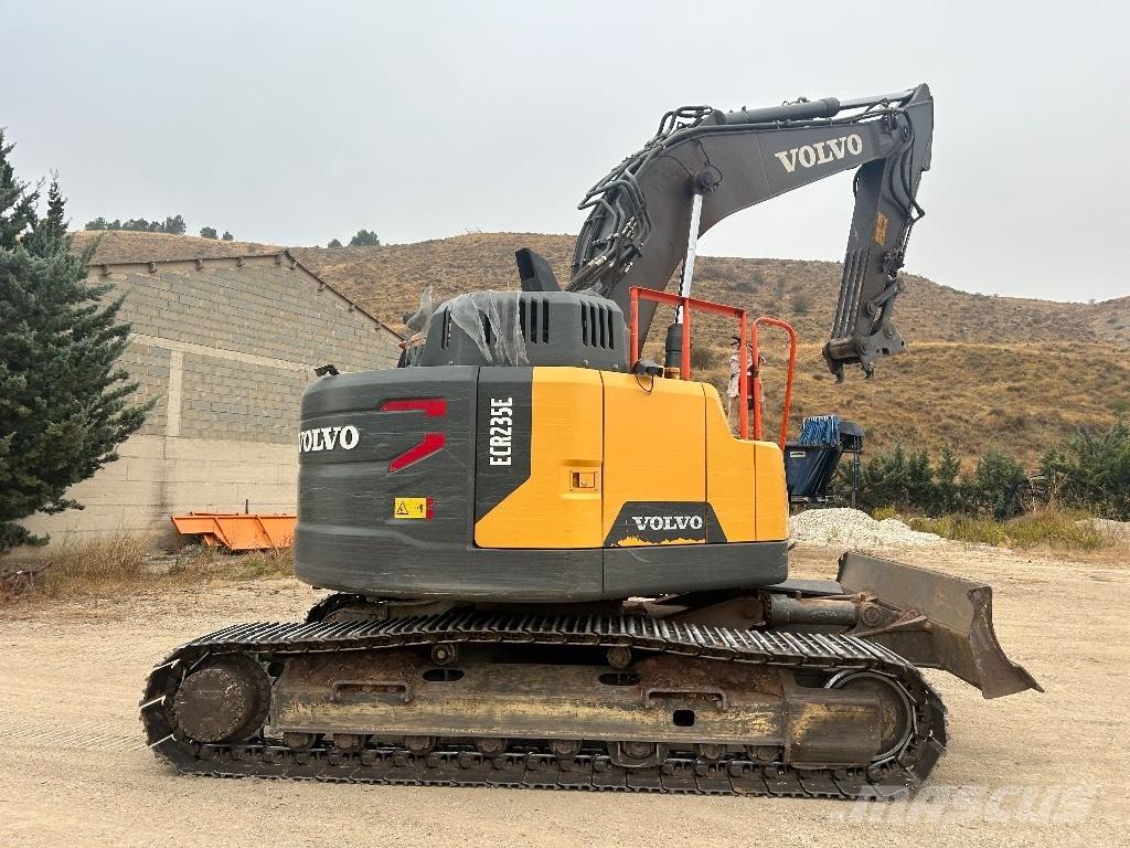 Volvo ECR 235 E Raupenbagger