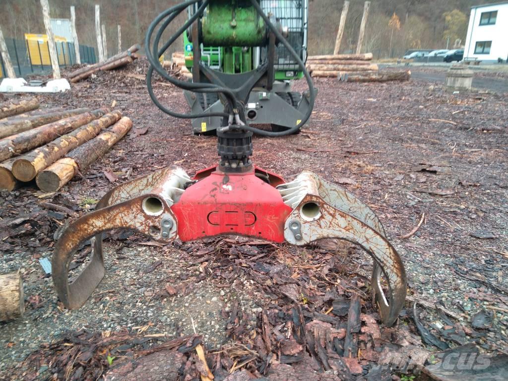 Sennebogen 818 E Materialumschlag