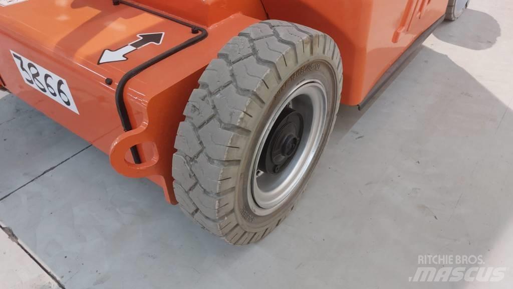JLG E 400 AJPN Gelenkteleskoparbeitsbühnen