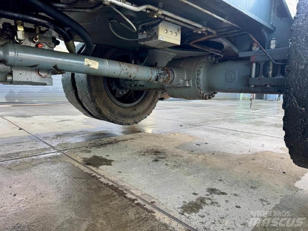 Liebherr A 924 C Materialumschlag