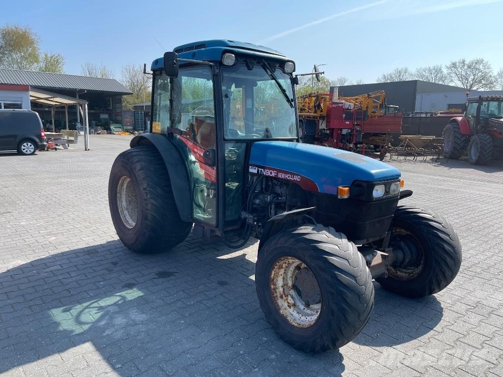 New Holland TN 90 F Traktoren