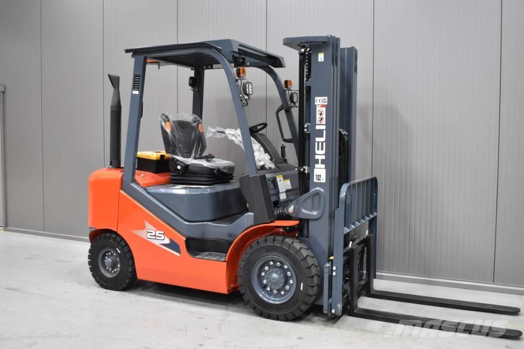 Heli CPCD 25-KU20H Diesel heftrucks