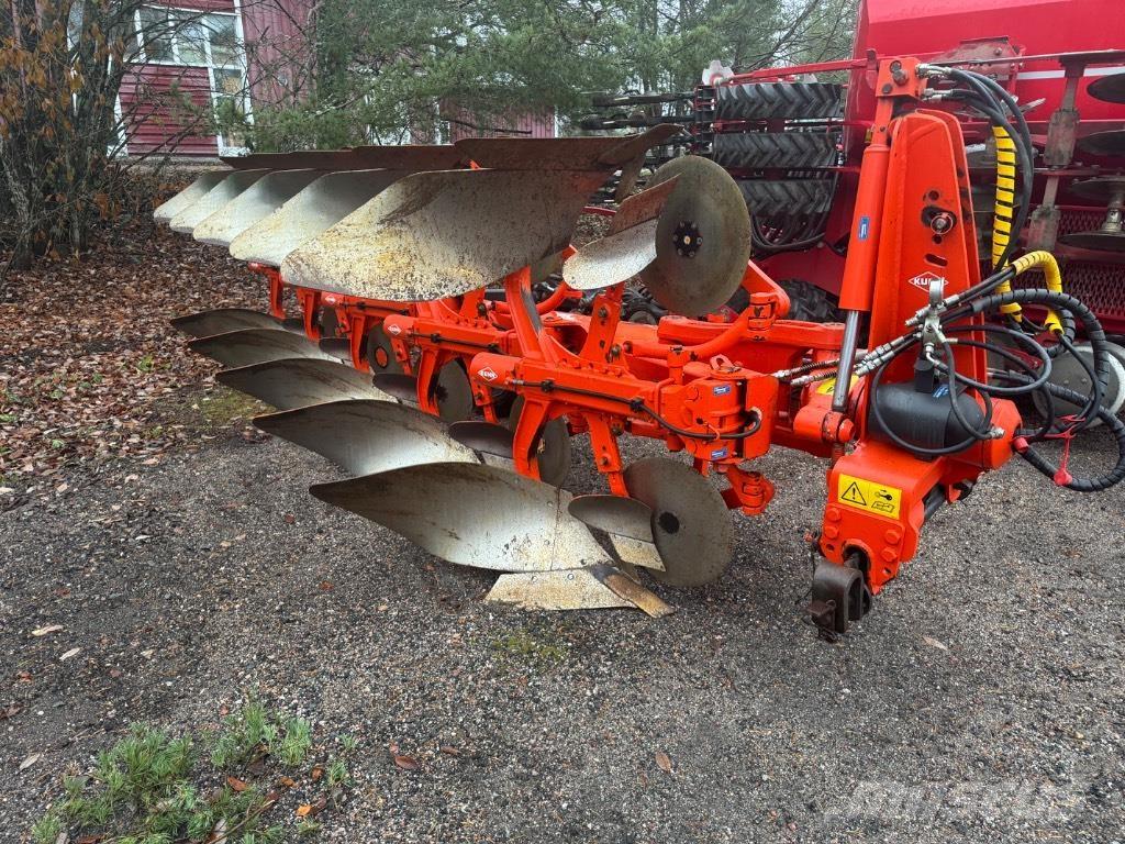 Kuhn Vari-Master 122 Wendepflüge