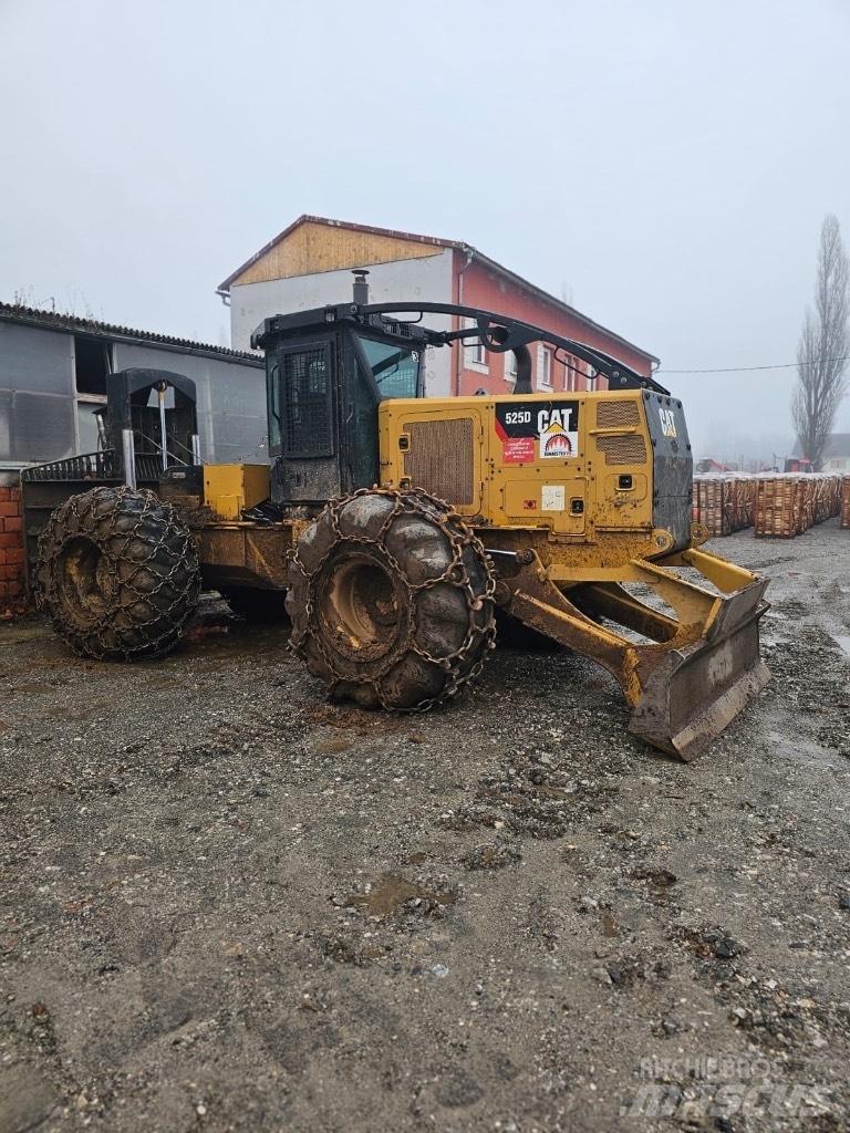 CAT 525 D Stammholzschlepper