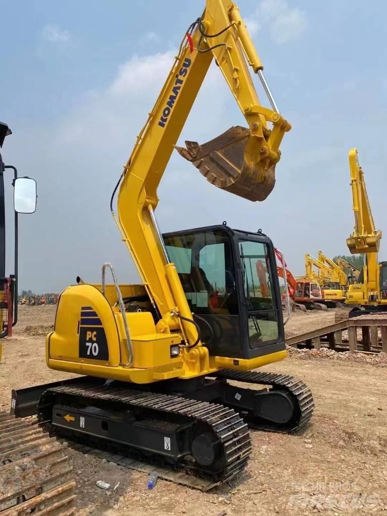 Komatsu PC 70 Midibagger  7t - 12t