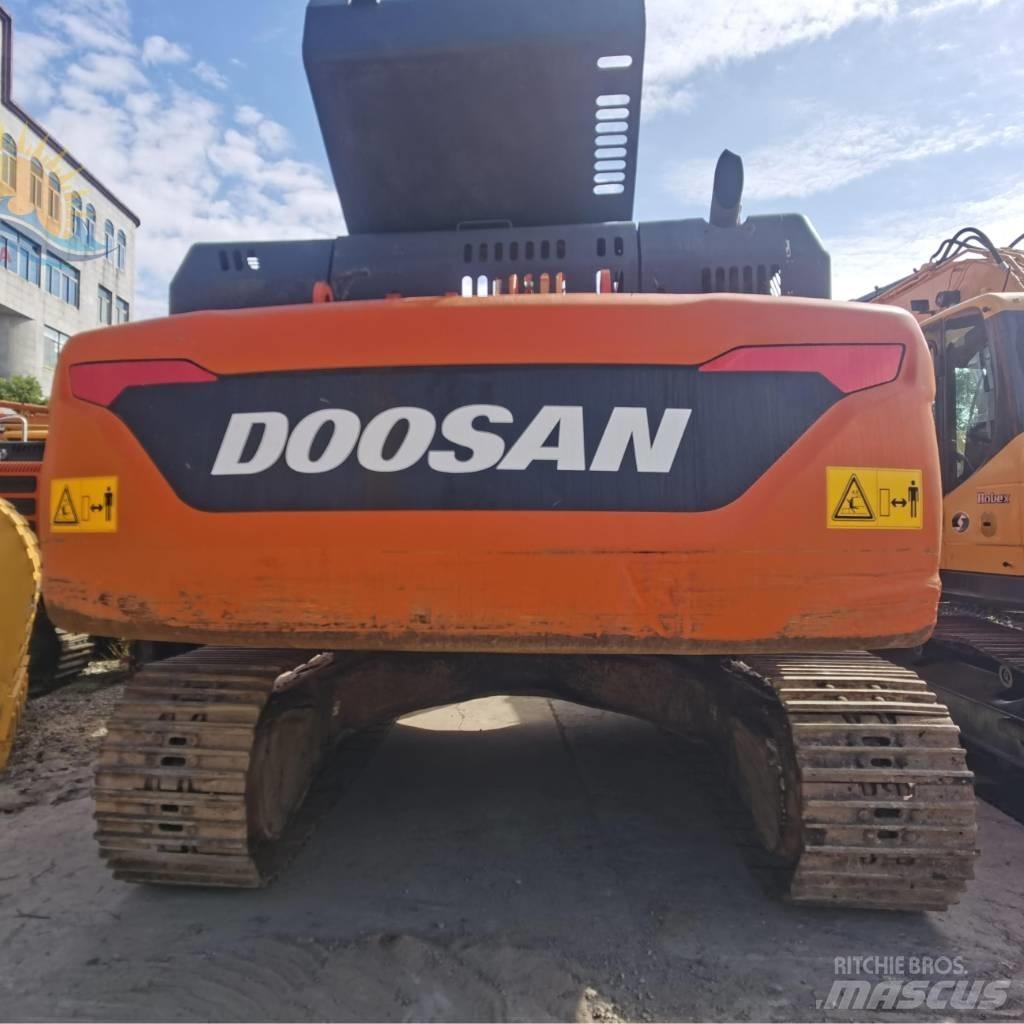 Doosan DX 300 LC Raupenbagger
