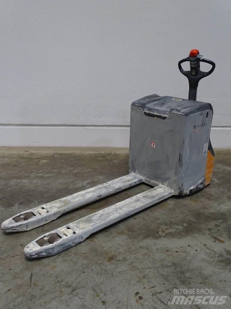 Still ECU30 Niedergabelstapler